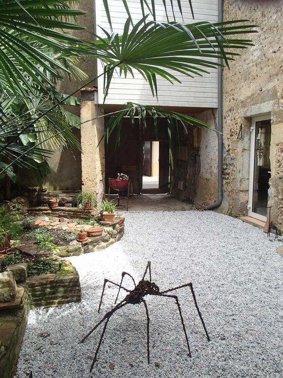 Chez Annick Samadet